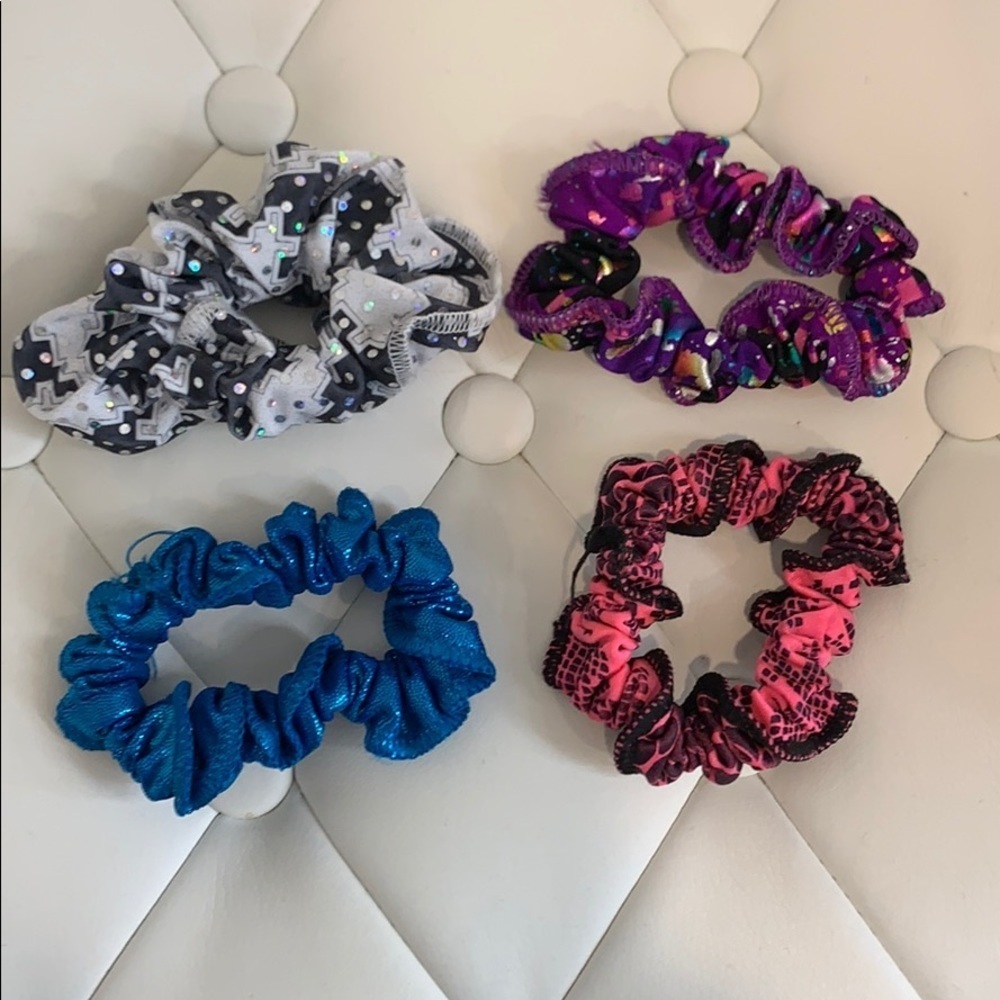 4 dazzling scrunchies